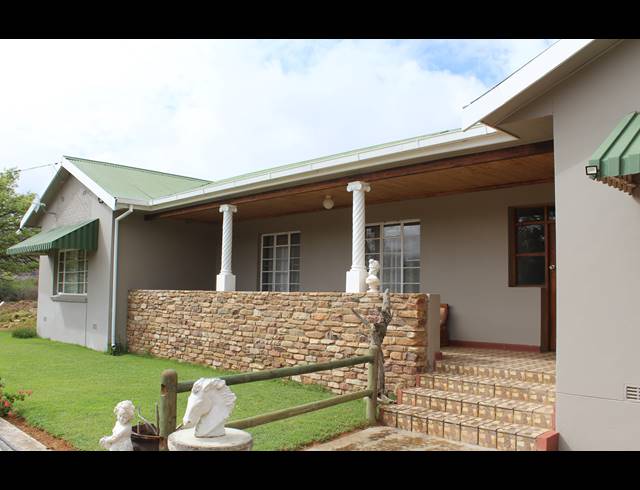 1,298HA FARM FOR SALE IN WILLOWMORE RURAL